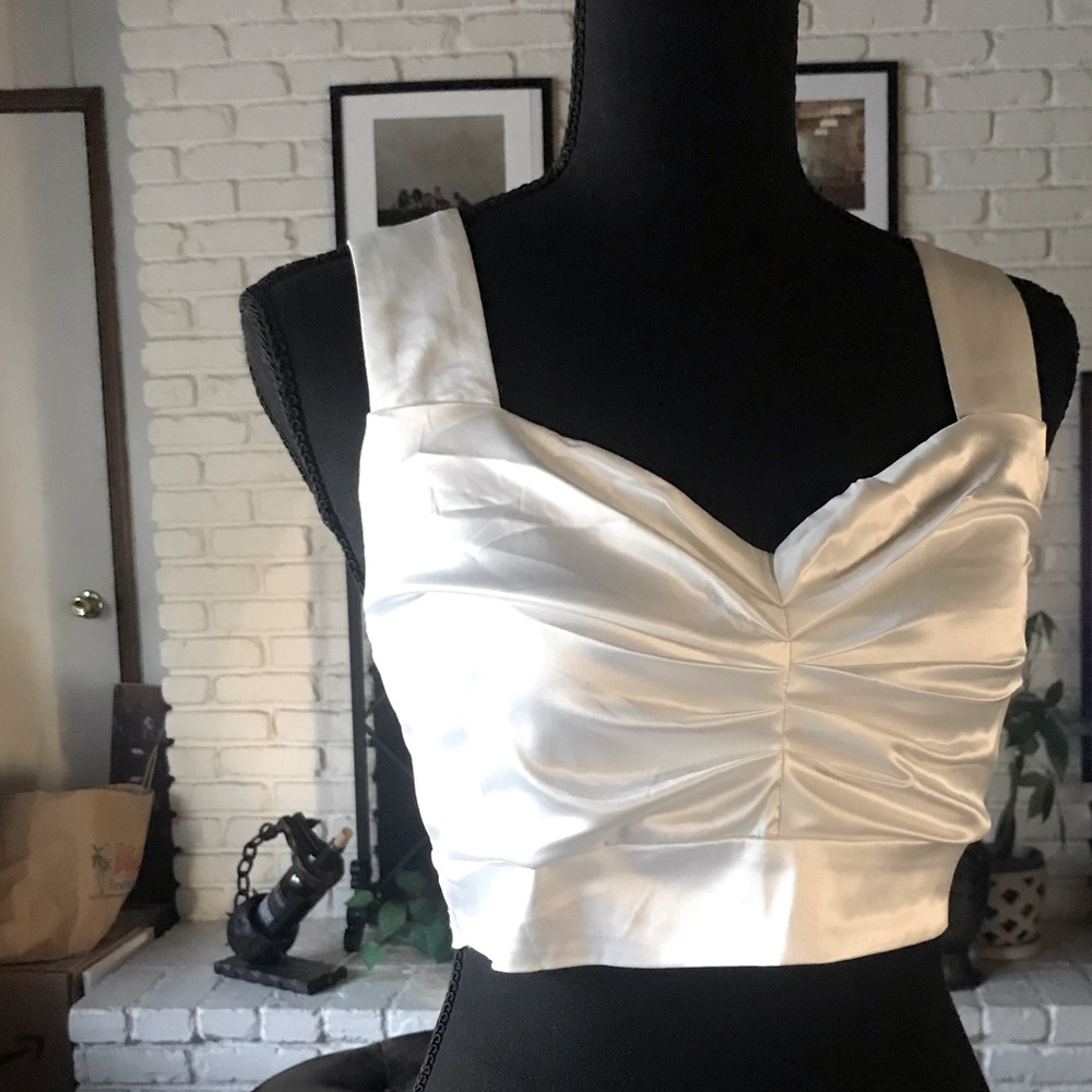 White crop top